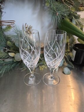 Mikasa Clear Etched Swirl Wine Goblets (Set of 2)